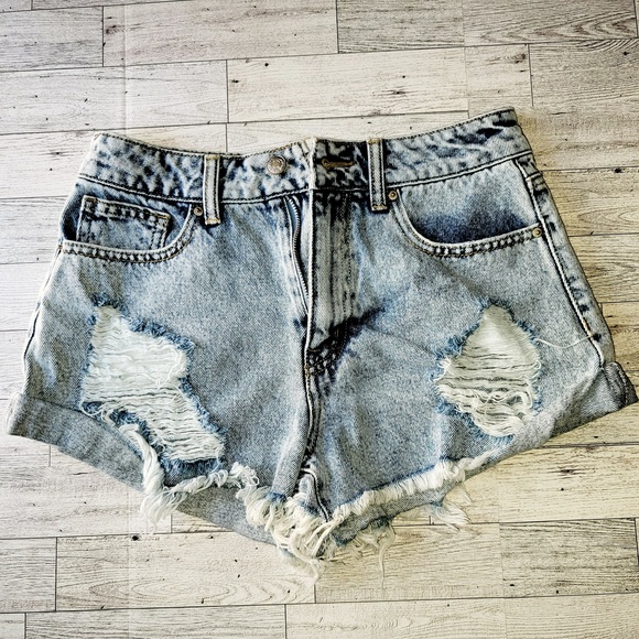 Forever 21 Juniors 27 Distressed Medium Wash Denim Blue Shorts Summer Shorts - Picture 2 of 6